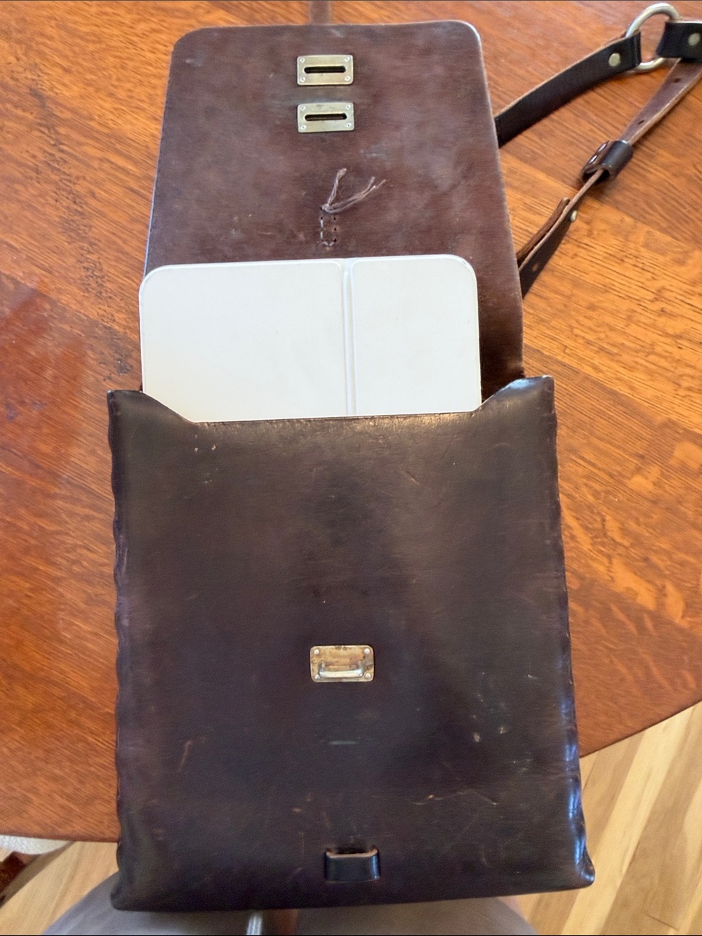 Billykirk Dark Brown Leather Messenger Bag - Classic Strap Closure - Picture 8 of 13